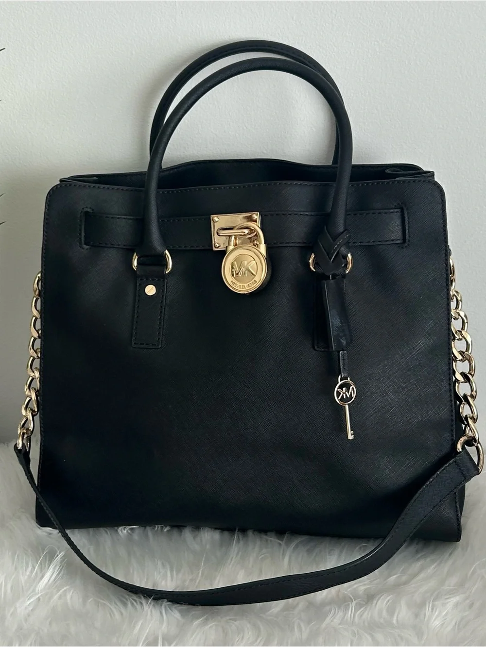 Michael Kors Hamilton Black Saffiano Leather Satchel Tote Lock Key crossbody
